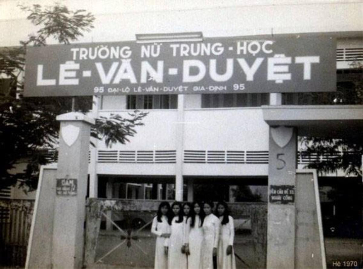 NSND Kim Xuân tiết lộ những cột mốc đáng nhớ trong đời: Từng thi Nữ sinh duyên dáng cùng chuỗi ngày 'rớt bóp', đi bán quần áo ở chợ và suýt phải bỏ nghề Ảnh 4