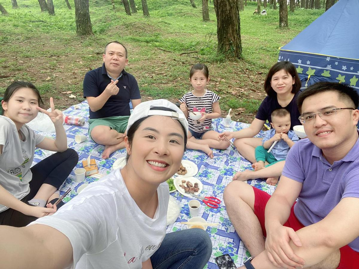 Hoa hậu Ngọc Hân khoe ảnh đi picnic cùng chồng sắp cưới Ảnh 3