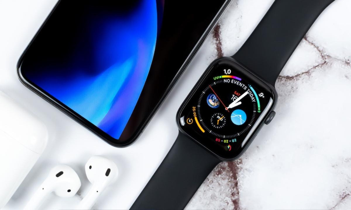 AirPods, Apple Watch thiết lập kỉ lục doanh thu mới: Apple xác nhận mảng công nghệ đeo của hãng đã mang về 6,3 tỉ USD doanh thu trong quý I năm nay. Con số này tăng trưởng từ 5,1 tỉ USD của cùng kì năm ngoái và thiết lập mốc kỉ lục mới. Công nghệ đeo của Apple bao gồm Apple Watch và AirPods. Rất tiếc, Apple không công bố cụ thể con số cho từng sản phẩm. (Ảnh: iDropNews)