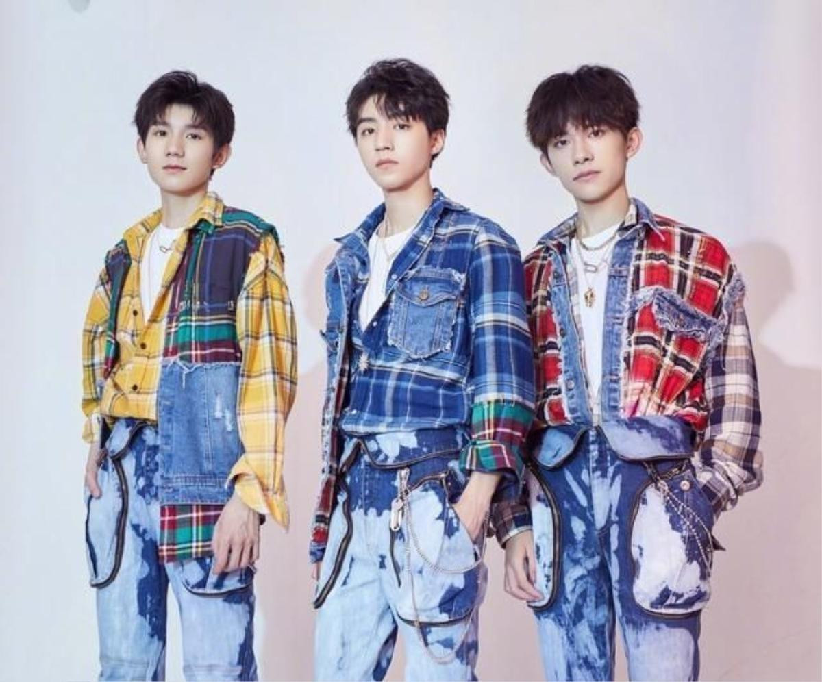 TFBOYS hội tụ tham gia ghi hình tại Đêm hội ngũ tứ của đài CCTV sắp tới Ảnh 8