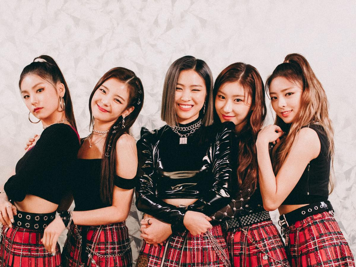 Kpop tuần qua: BlackPink lập kỉ lục Youtube, Taeyeon xác nhận tái comeback với ‘Happy’, kênh Youtube của T-ara bị hack, EXO tiếp tục bị đạo nhái MV Ảnh 15