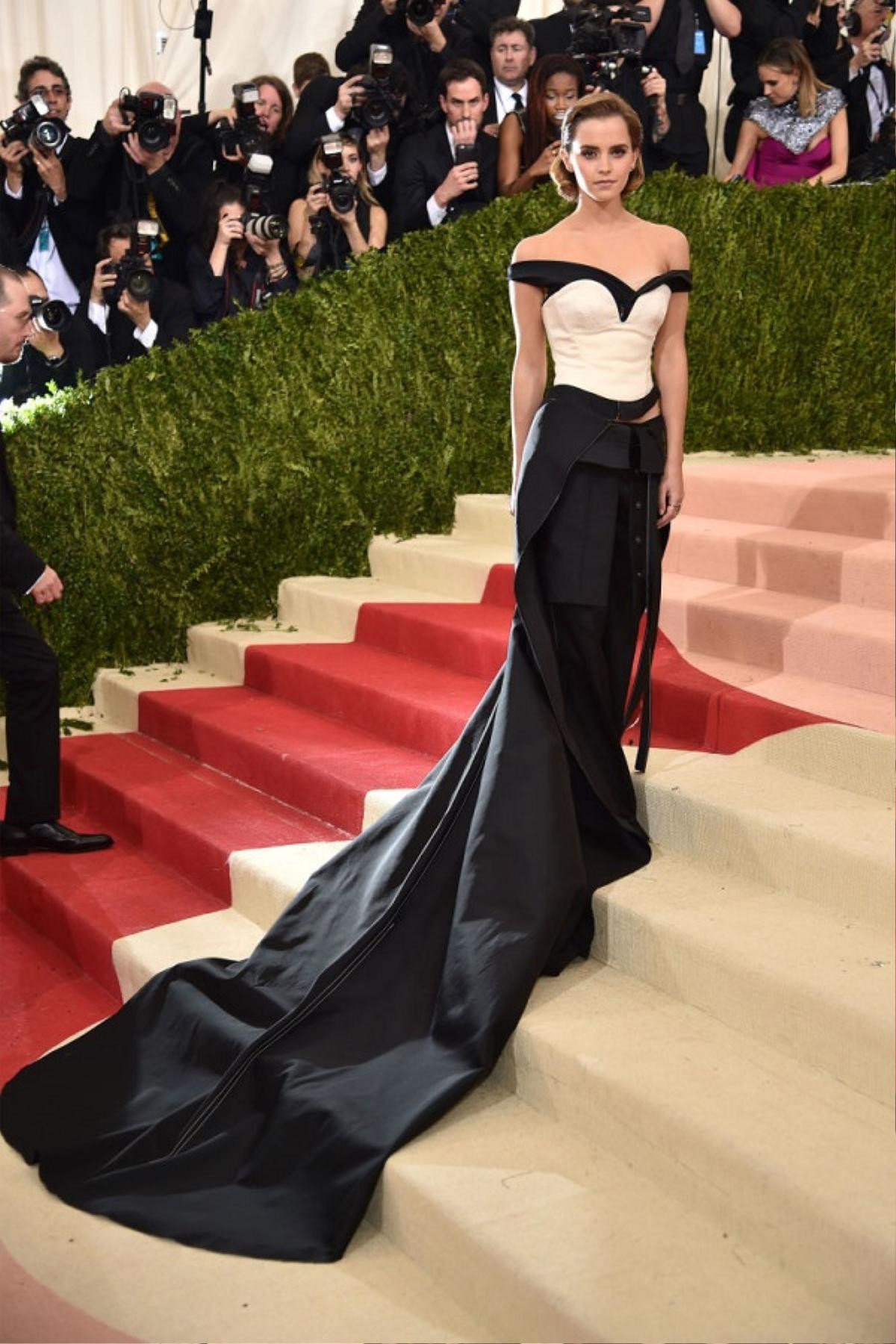 Dàn chân dài hoài niệm trang phục của mình tại Met Gala, ấn tượng nhất là Emma Watson Ảnh 9