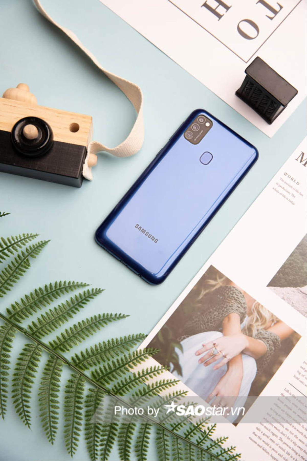 Mở hộp Galaxy M21: Màn hình Infinity-U, 3 camera 48MP và pin 6000mAh Ảnh 6