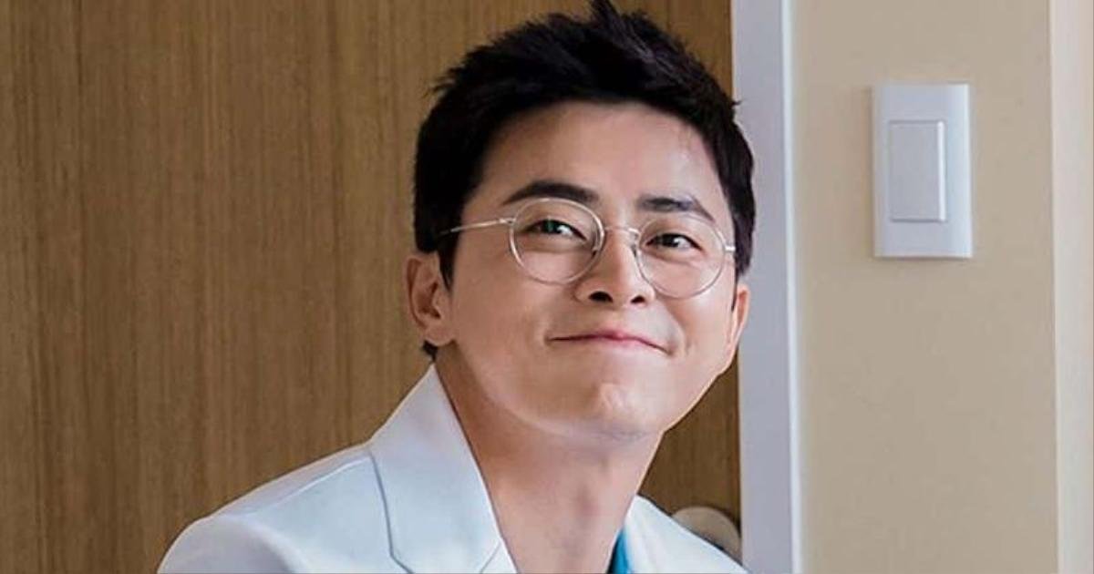 Jo Jung Suk vào vai giáo sư Lee Ik Jun, bố đơn thân U Ju