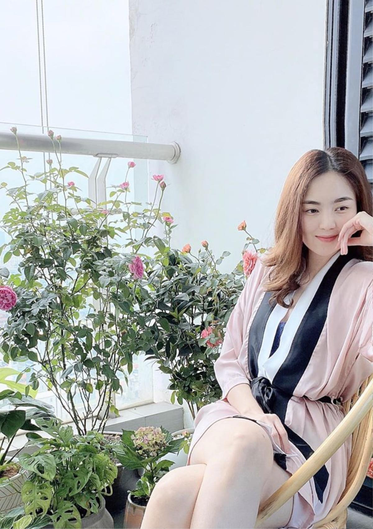 MC Mai Ngọc khoe không gian sống siêu sang, nhìn vào ngỡ tưởng đang ở quán cafe 'đắt đỏ' Ảnh 1