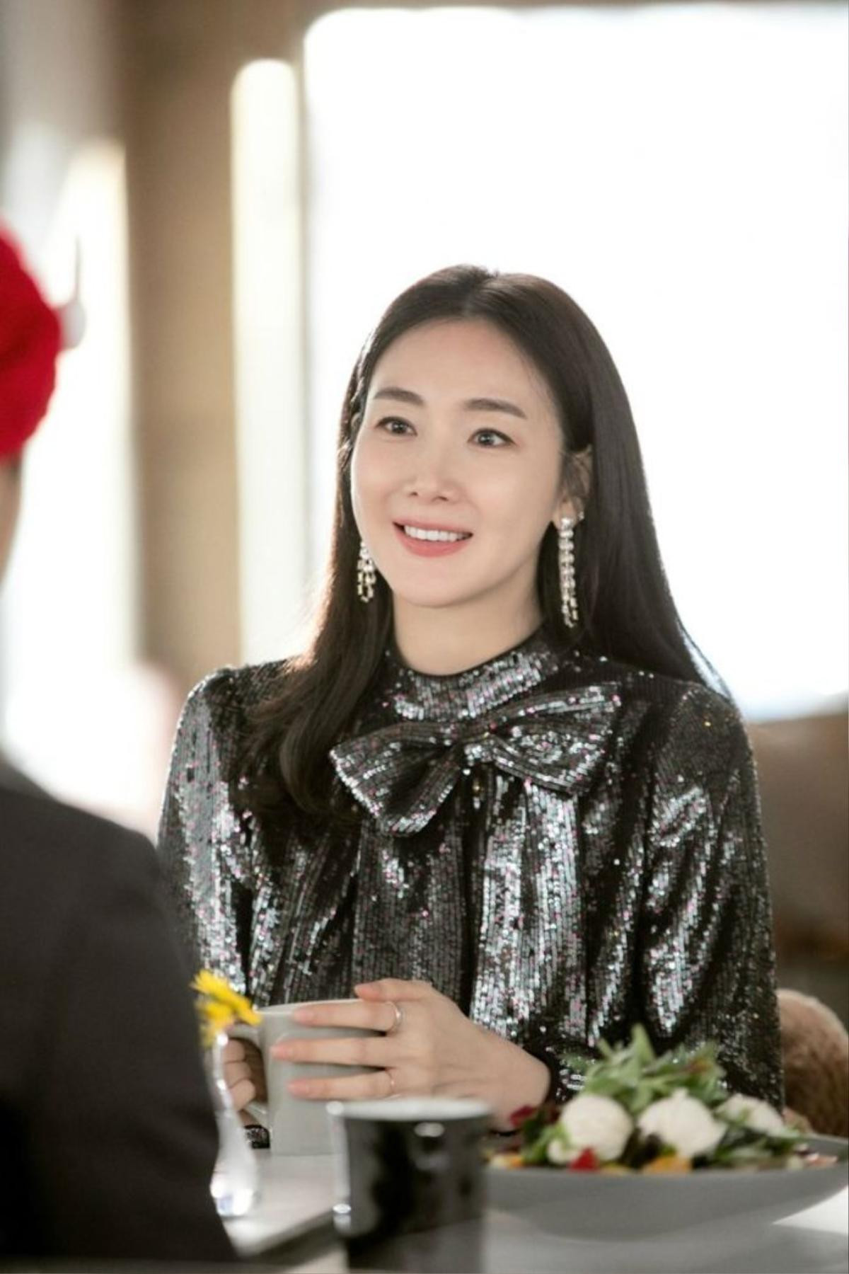 Choi Ji Woo sinh con gái đầu lòng ở tuổi 46 sớm hơn dự kiến, YG xác nhận: 'Mẹ tròn con vuông' Ảnh 6