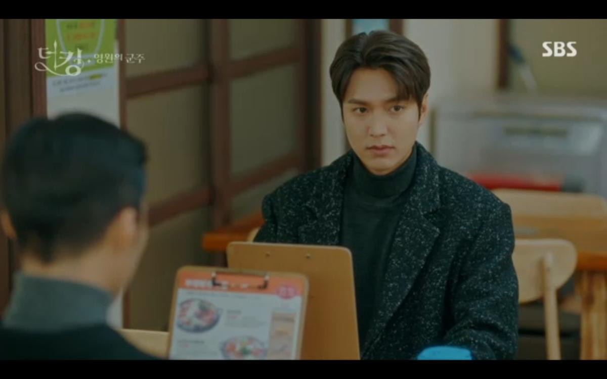 'Quân vương bất diệt' tập 8: ‘Tình địch’ của Lee Min Ho là người ở thế giới phản chiếu? Ảnh 22