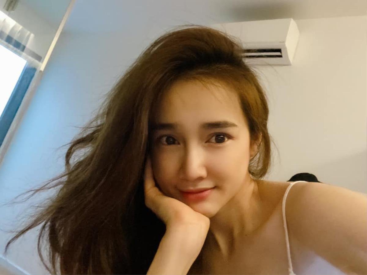 Nhã Phương tiếp tục gây thương nhớ với loạt ảnh selfie khoe nhan sắc xinh đẹp Ảnh 4