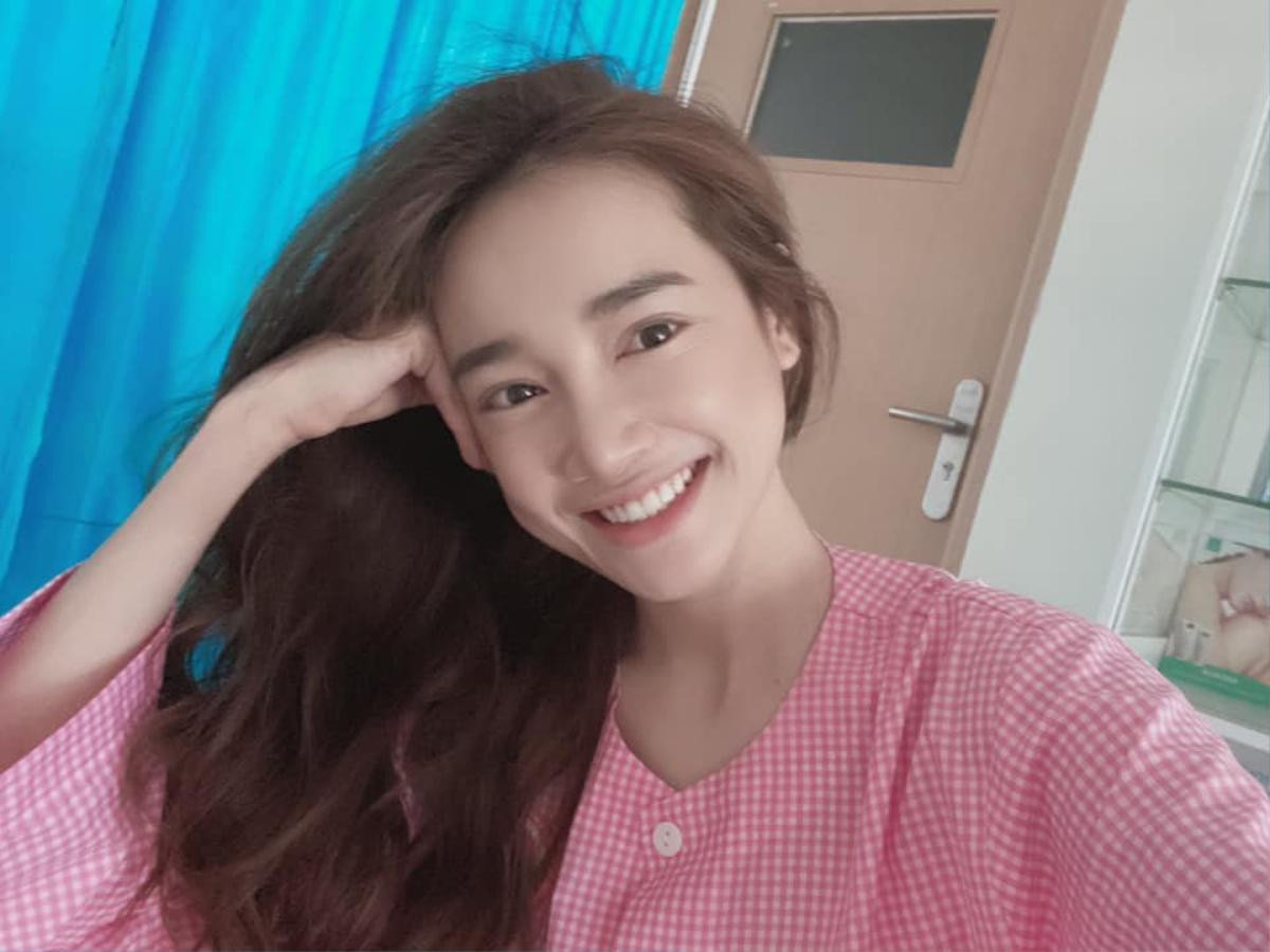 Nhã Phương tiếp tục gây thương nhớ với loạt ảnh selfie khoe nhan sắc xinh đẹp Ảnh 1