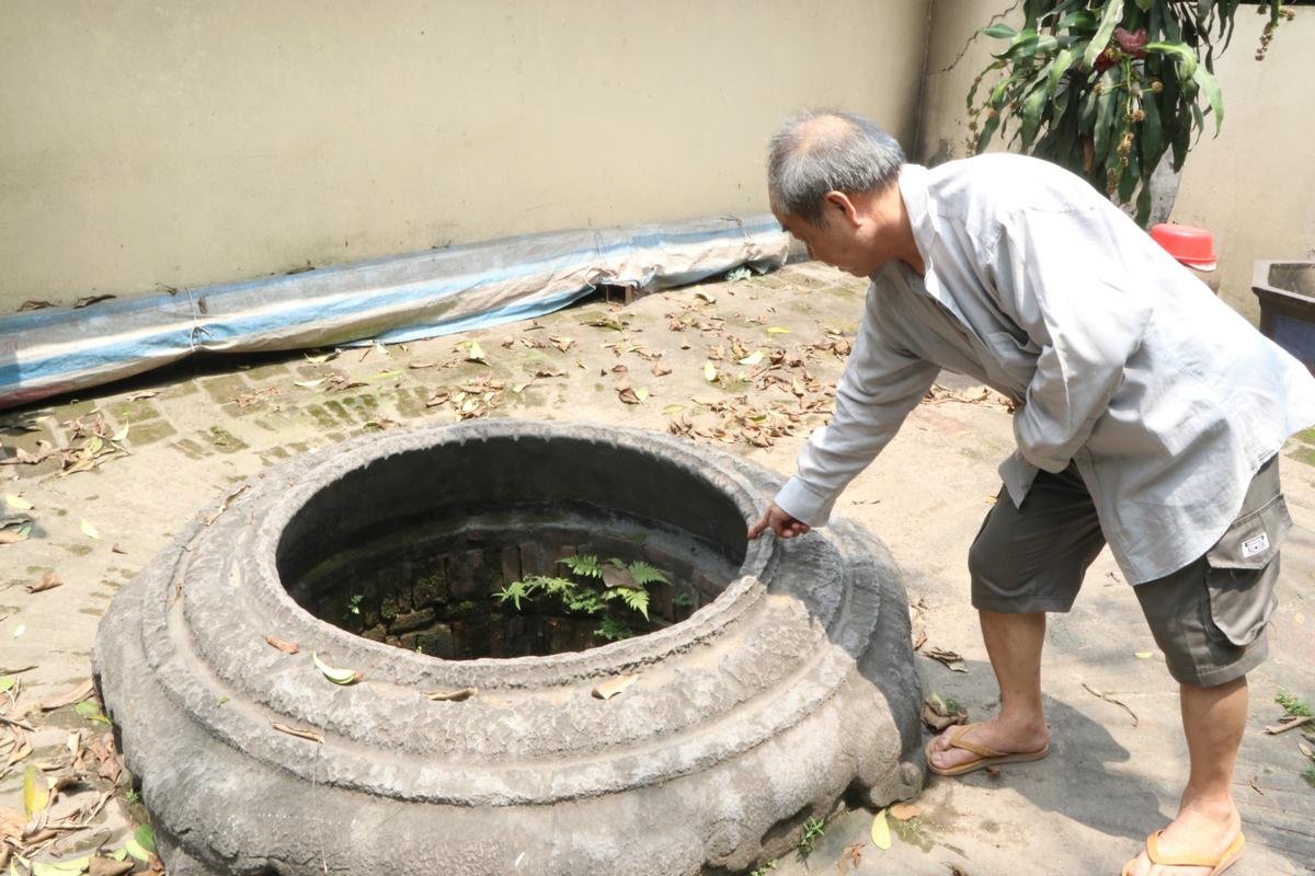 Chuyện về giếng cổ hàng trăm năm tuổi ở Hà Nội: 10 thanh niên trai tráng múc cả ngày không cạn Ảnh 3