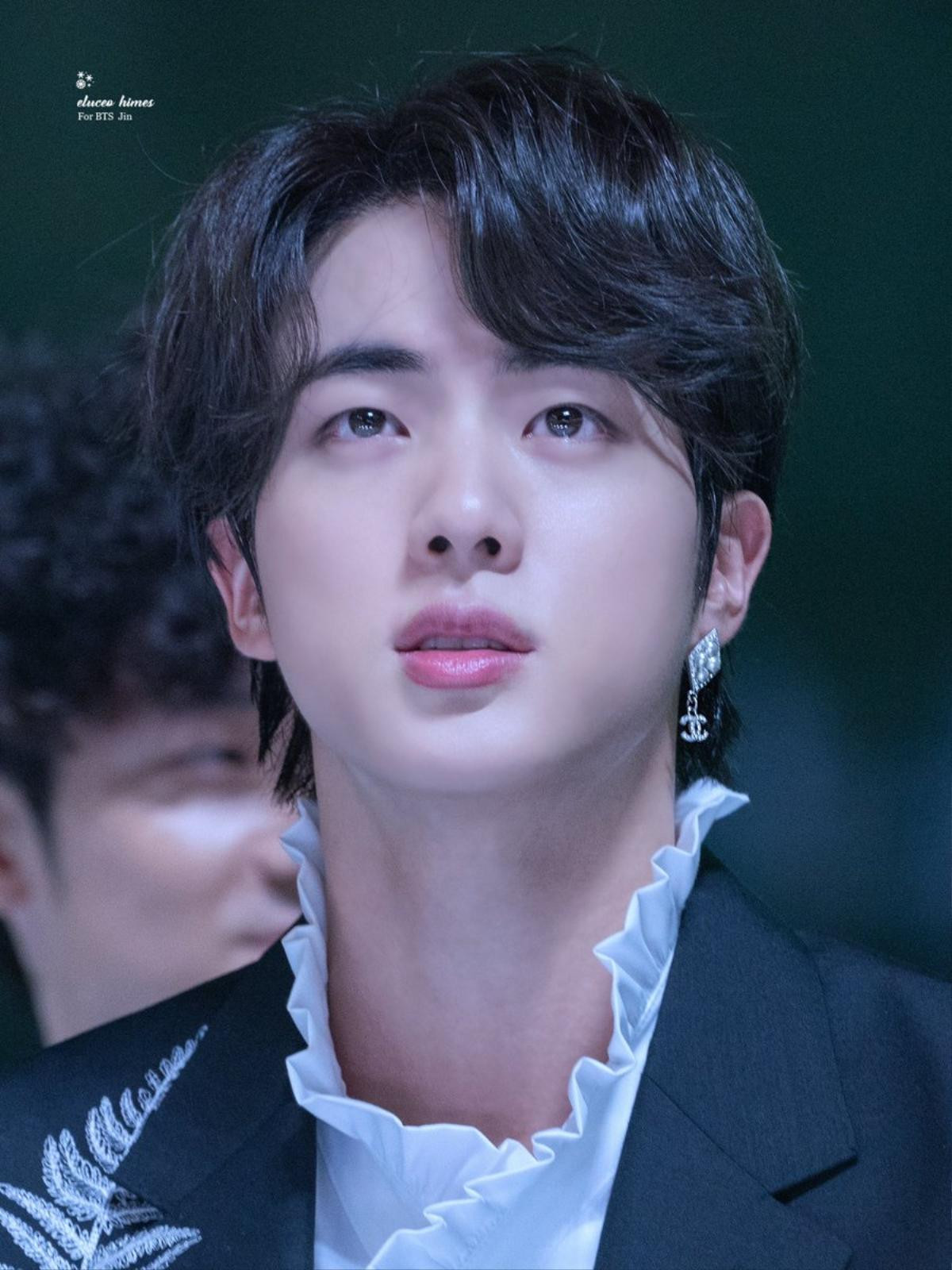 Jin (BTS) tặng bố mẹ nhà 80 tỷ đồng, làm hàng xóm với Han Hyo Joo: Knet cảm thấy bản thân thảm hại! Ảnh 1