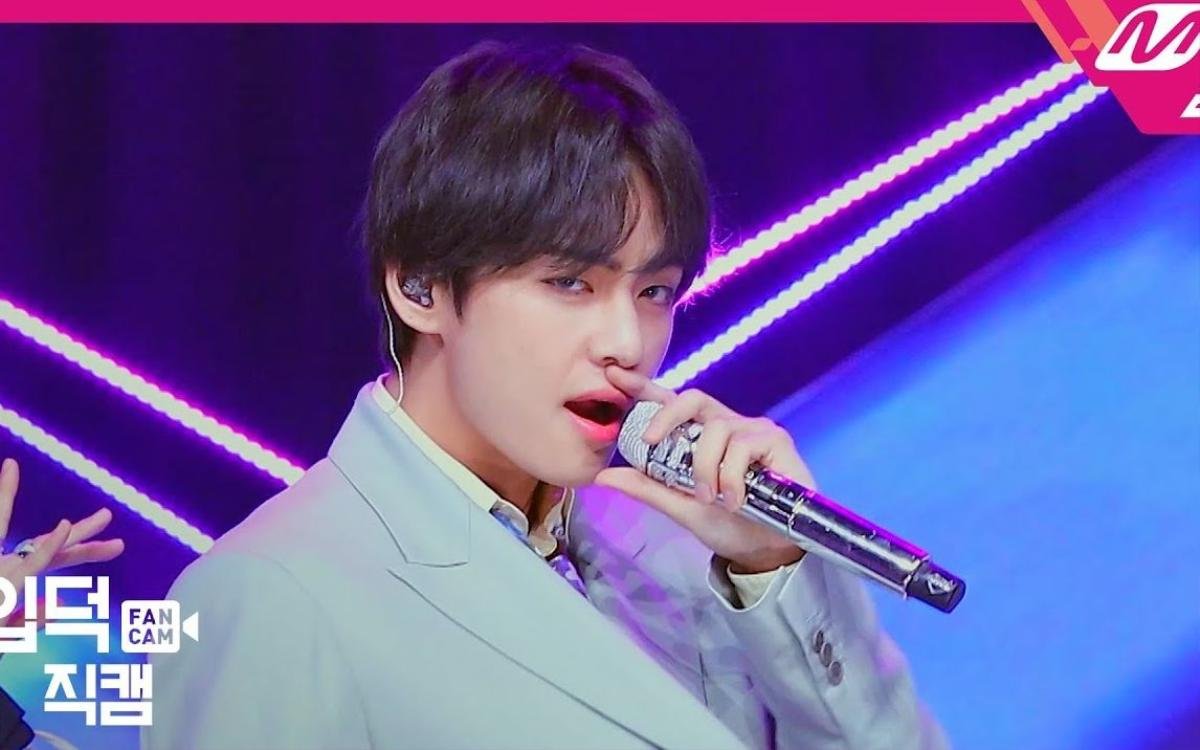 Cán mốc lượt xem 'khủng', fancam 'Boy With Luv' của V (BTS) bỏ túi thêm kỉ lục mới Ảnh 4