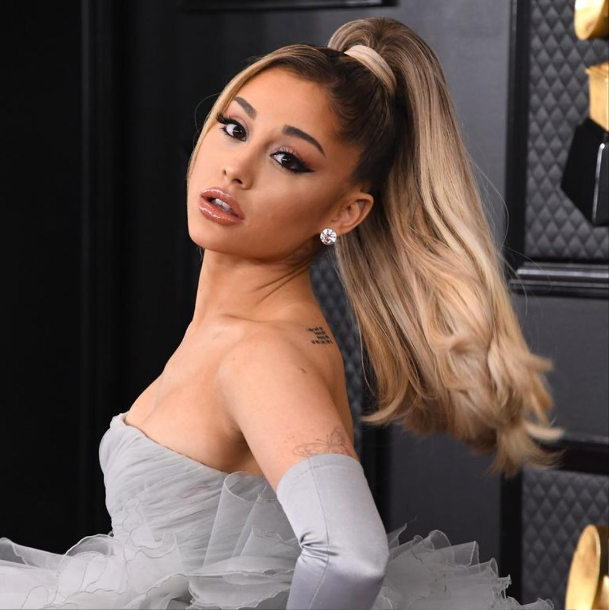 Bộ sưu tập hình xăm ở những vị trí đau nhất trên cơ thể của Ariana Grande Ảnh 2