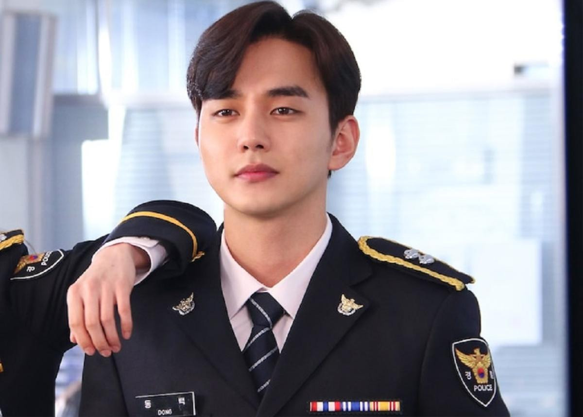 Yoo Seung Ho dù bị chỉ trích vì 'mập đến mất xương hàm' nhưng không hối hận vì đã lên cân để đóng 'Memorist' Ảnh 4