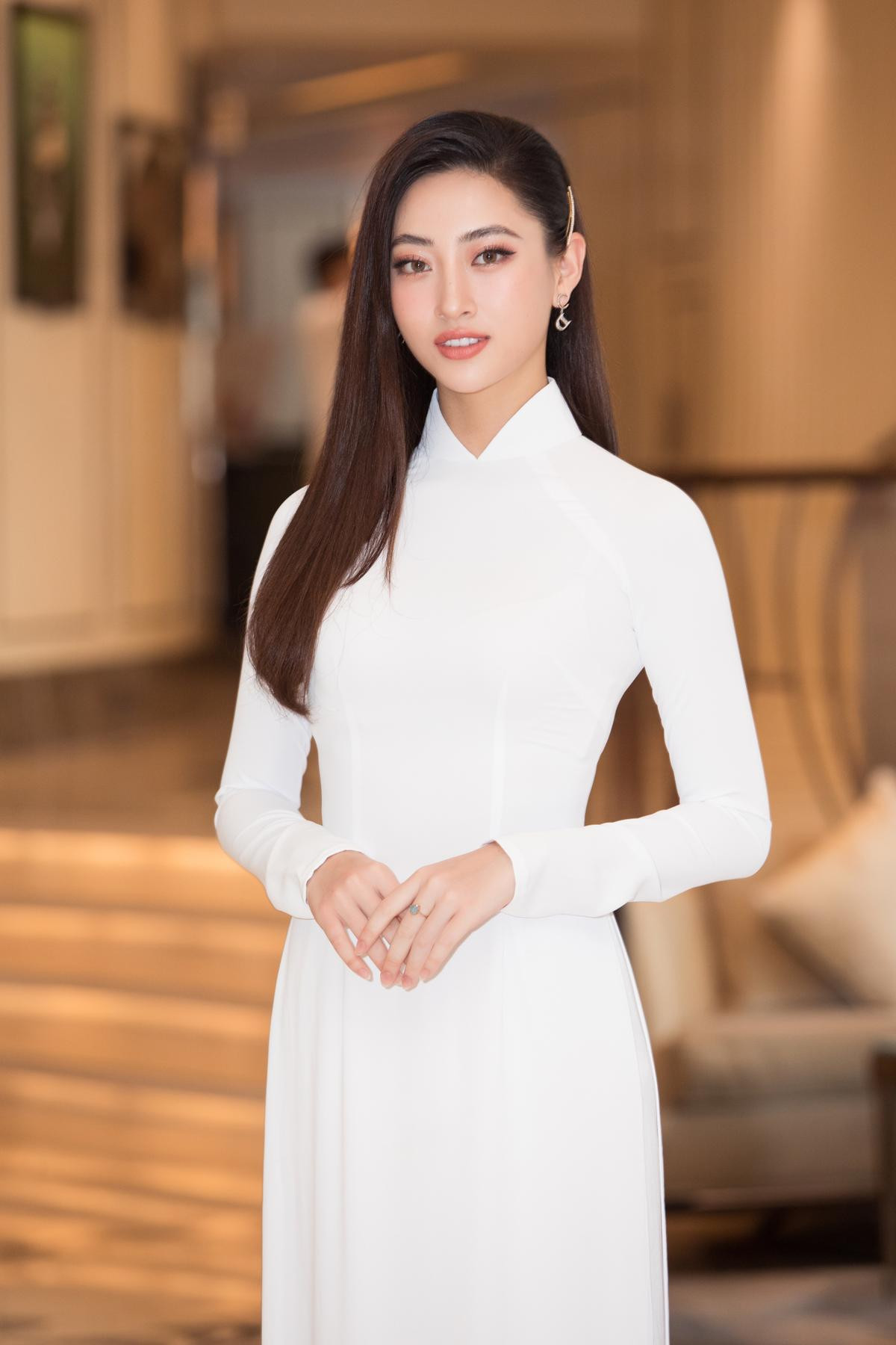 Lương Thùy Linh: 'Tôi sở hữu vẻ đẹp tri thức phù hợp với Miss International, có cơ hội sẽ thi' Ảnh 1