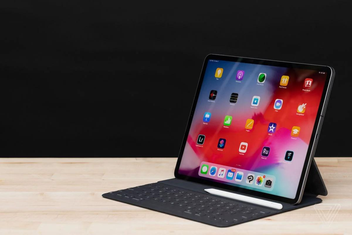 Hé lộ thông tin cực hot về iPad 10.8 inch, iPad Mini 9 inch và kính thông minh Apple Glasses Ảnh 1