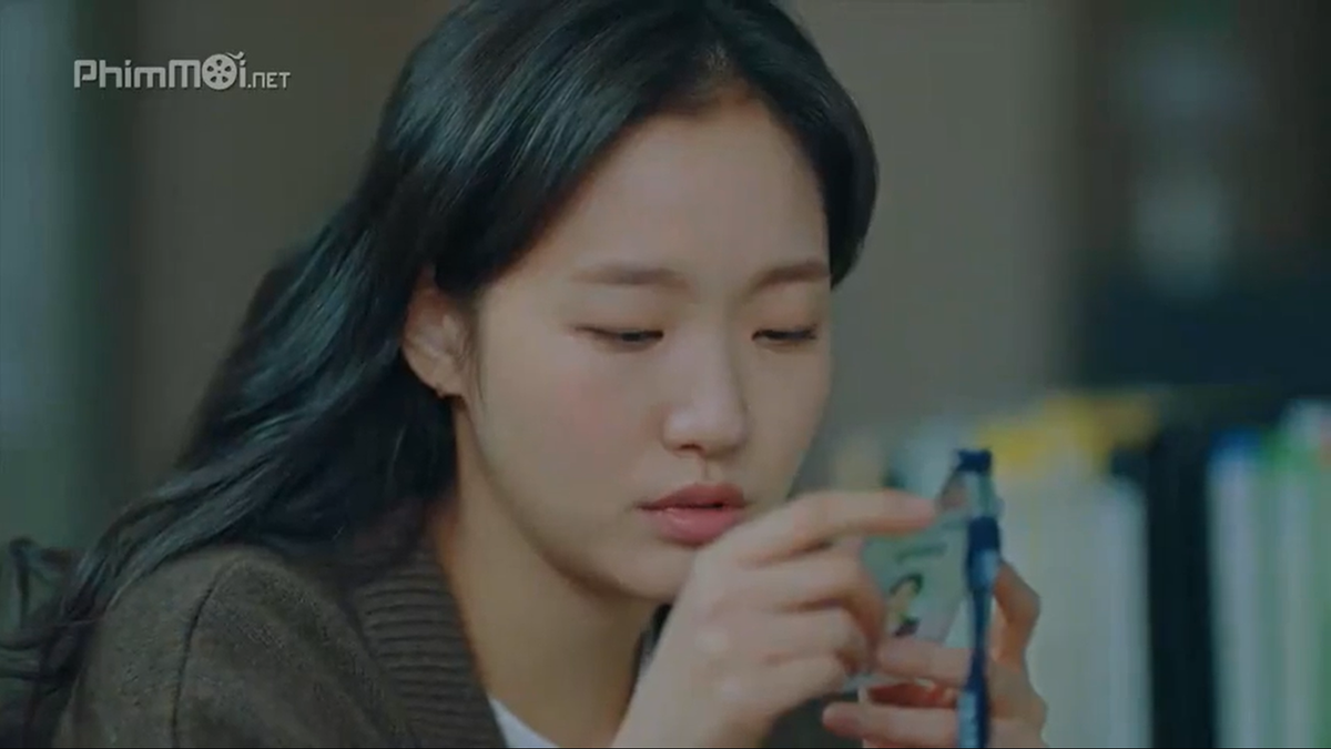 Kim Go Eun trong The King: Eternal Monarch: Khi nàng Song Tử sở hữu một cái đầu lạnh và một trái tim nồng ấm Ảnh 5