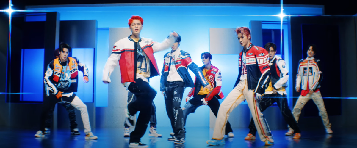 NCT 127 ‘đi đường quyền’ cực gắt hạ gục fan trong MV tái xuất ‘Punch’, song kiếm hợp bích với bản digital triệt hạ nhiều vị trí đáng gờm Ảnh 3