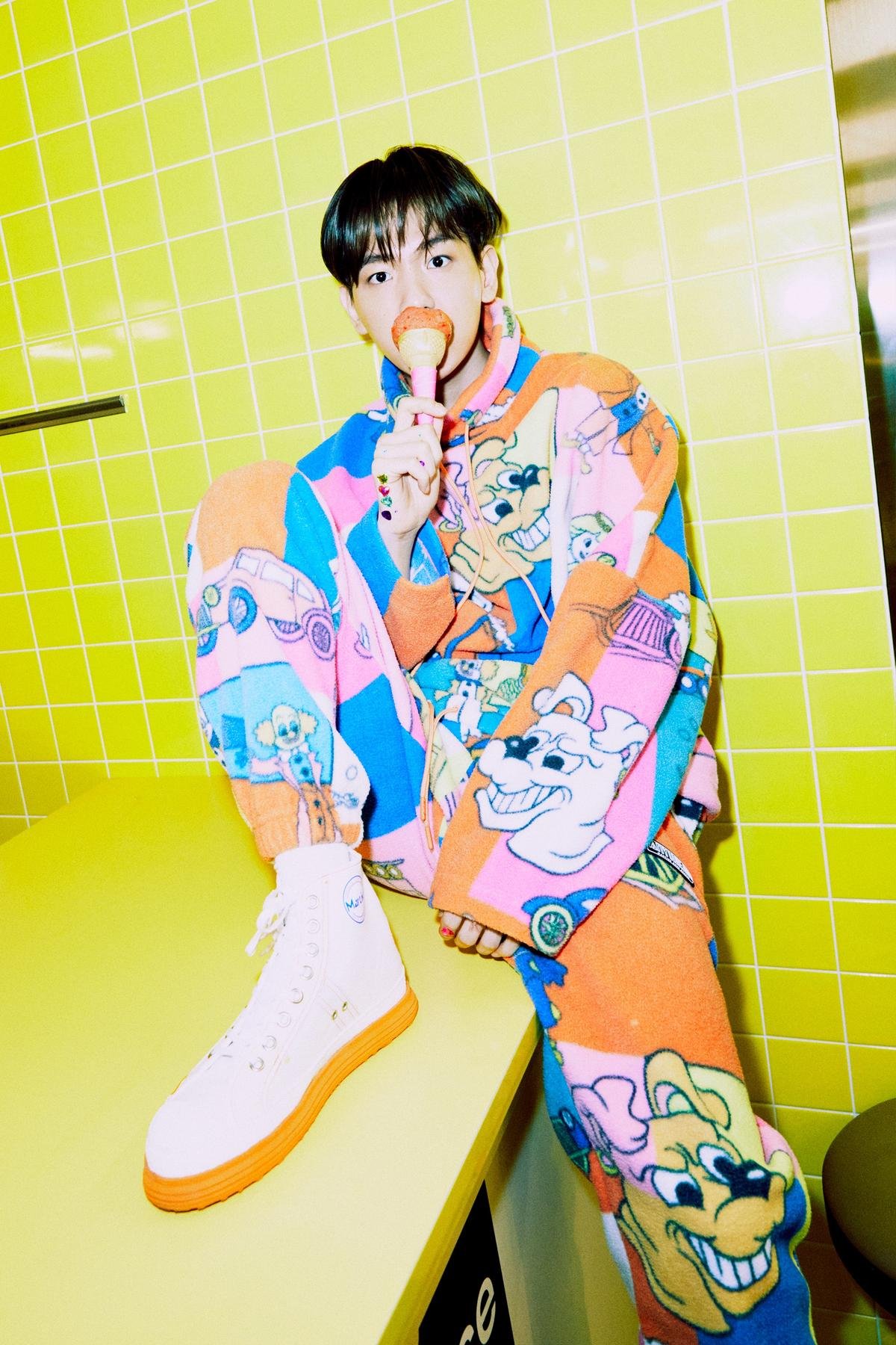 Chán hờ hững, bí ẩn, Baekhyun (EXO) 'hack tuổi' với concept pyjama tinh nghịch trong loạt ảnh teaser comeback solo Ảnh 3