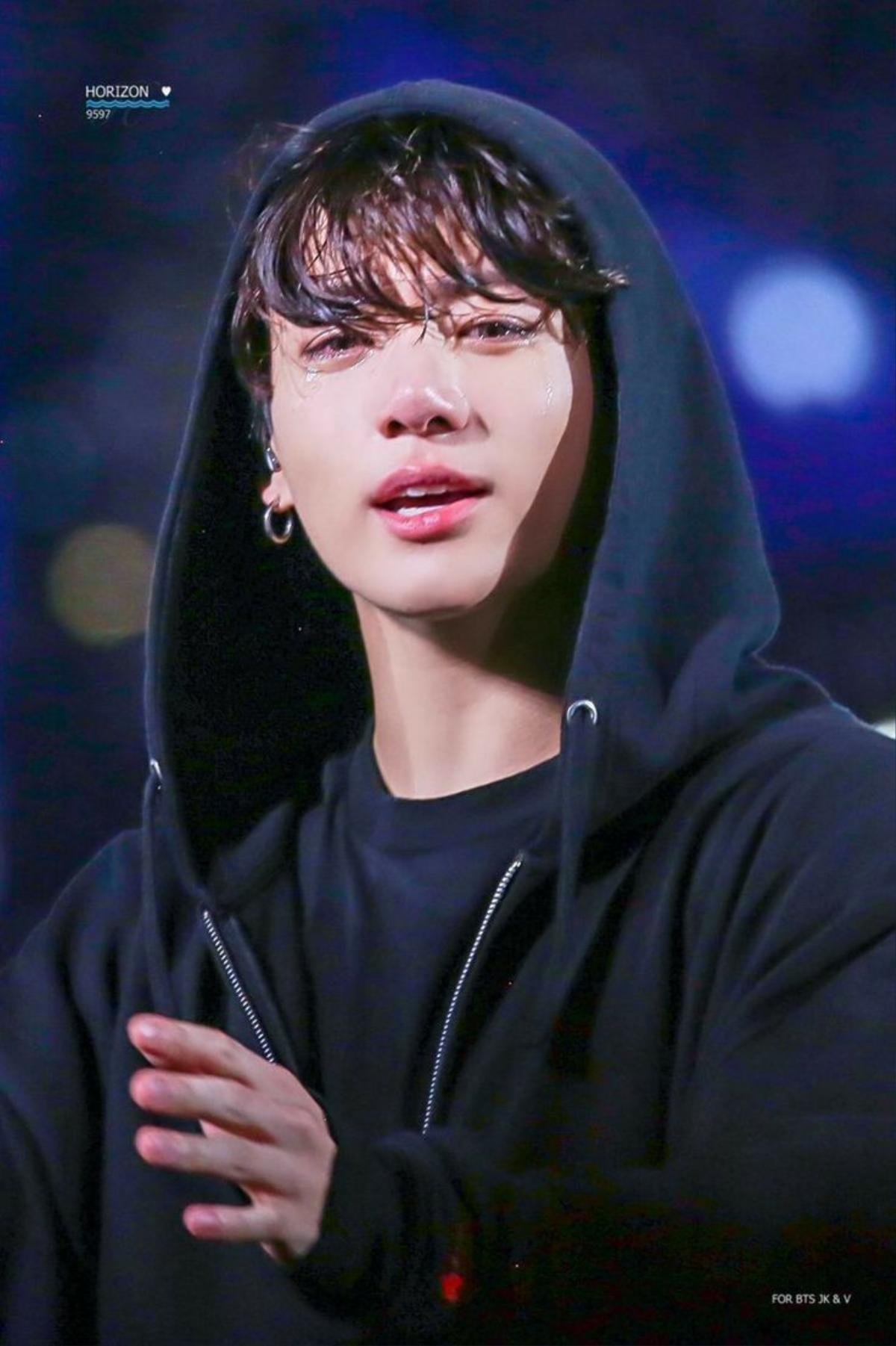 Đây là lý do Jungkook (BTS) bị ghét nhất trong hội 97-line: Tin đồn hẹn hò, tai nạn giao thông, đến bar Itaewon! Ảnh 2