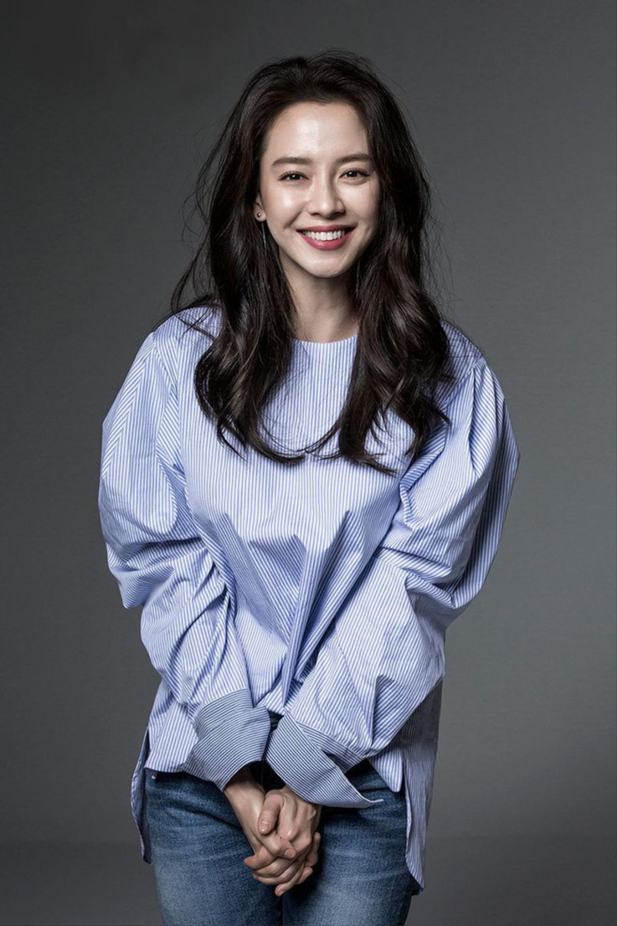 Song Ji Hyo có 'số hưởng' khi một mình cân 4 trai đẹp trong phim mới của đài JTBC Ảnh 2