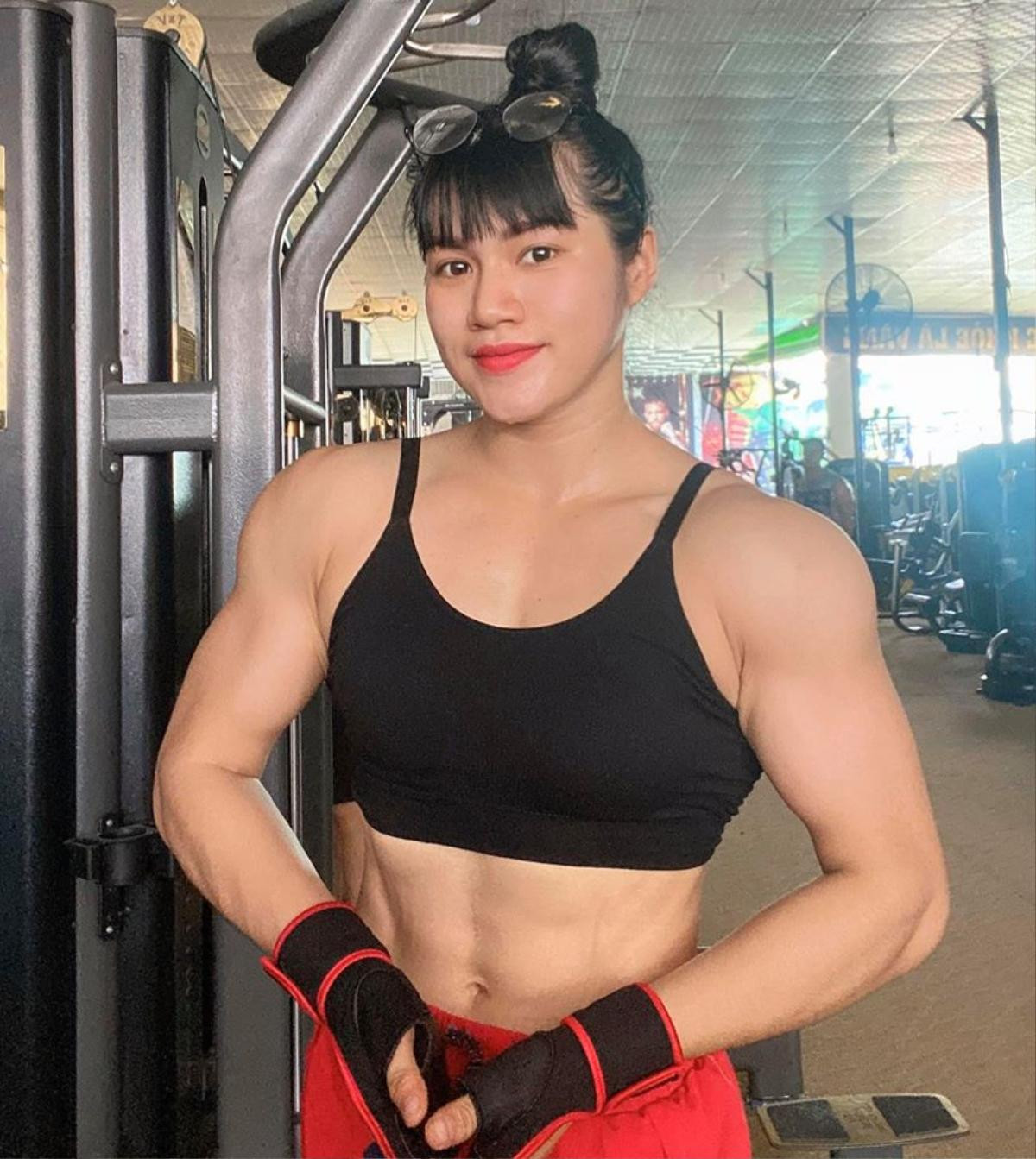 Hotgirl phòng gym mặt xinh như búp bê, thân hình lực sĩ sở hữu bảng thành tích 'khủng' Ảnh 2