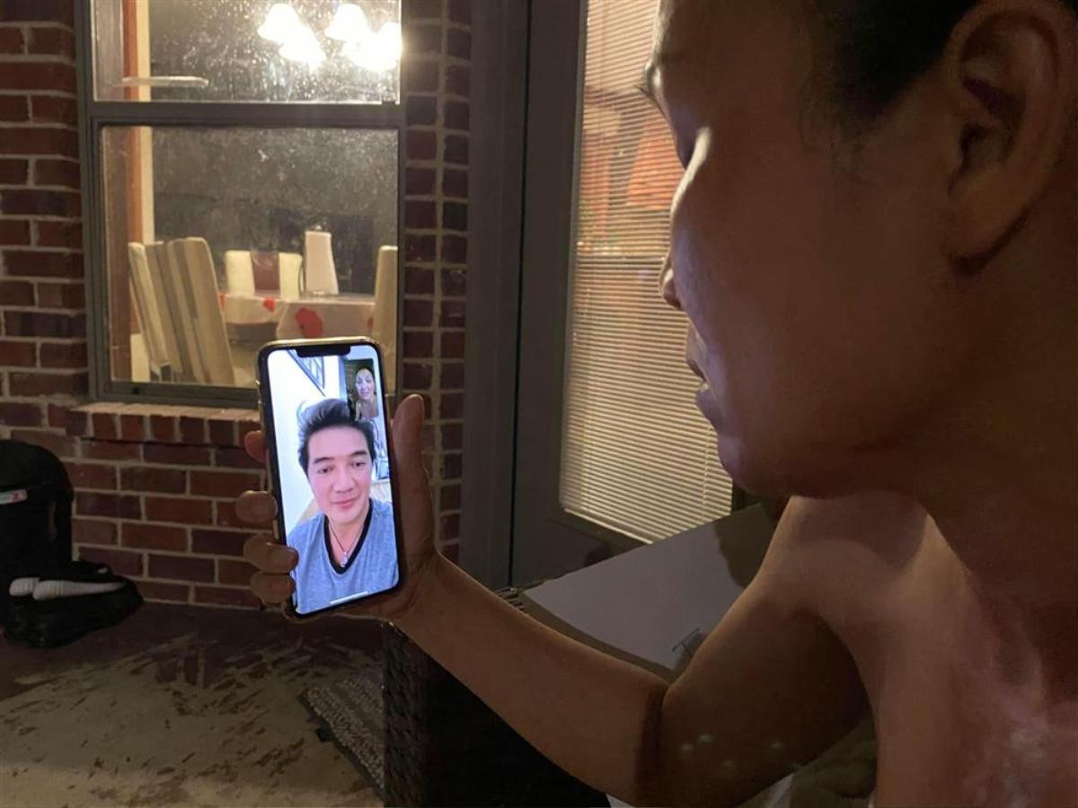 Hồng Ngọc lộ gương mặt bị bỏng nặng qua màn hình facetime cùng Đàm Vĩnh Hưng Ảnh 2