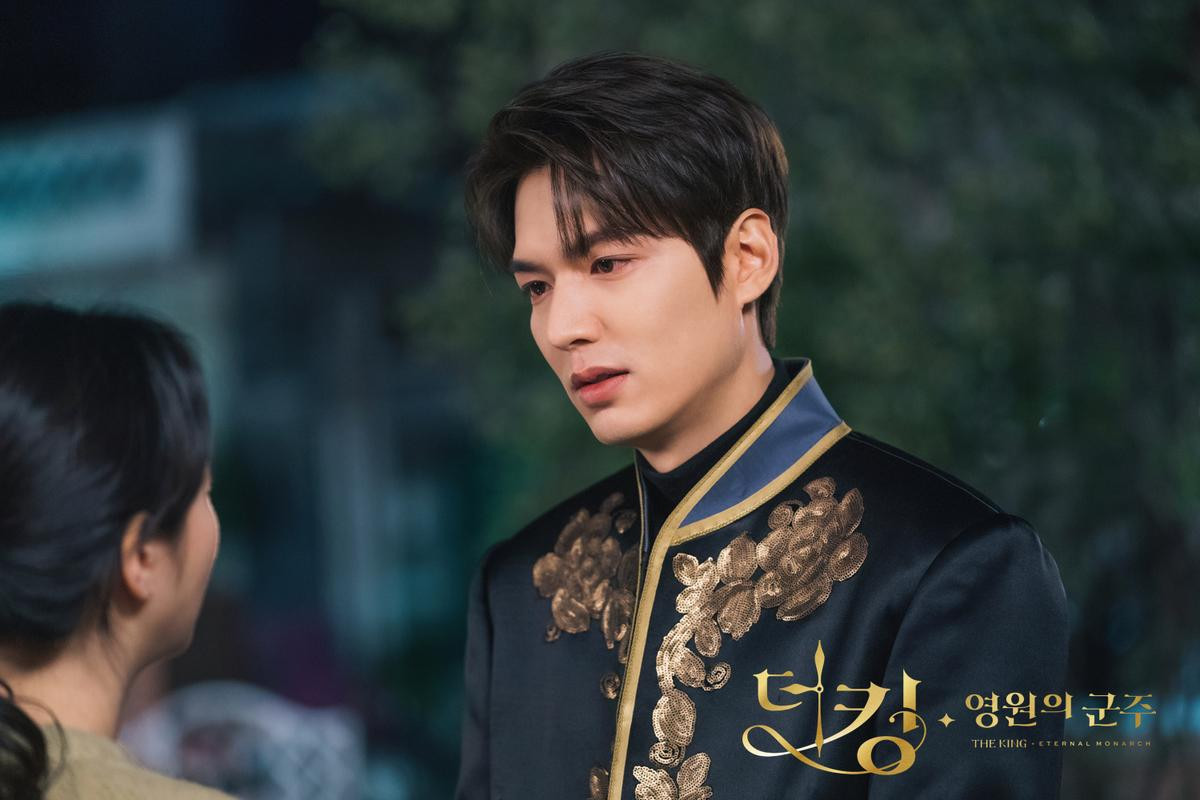 BXH diễn viên-phim Hàn tuần 2 tháng 5: Lee Min Ho tăng hạng, Jang Nara vượt Kim Go Eun Ảnh 5