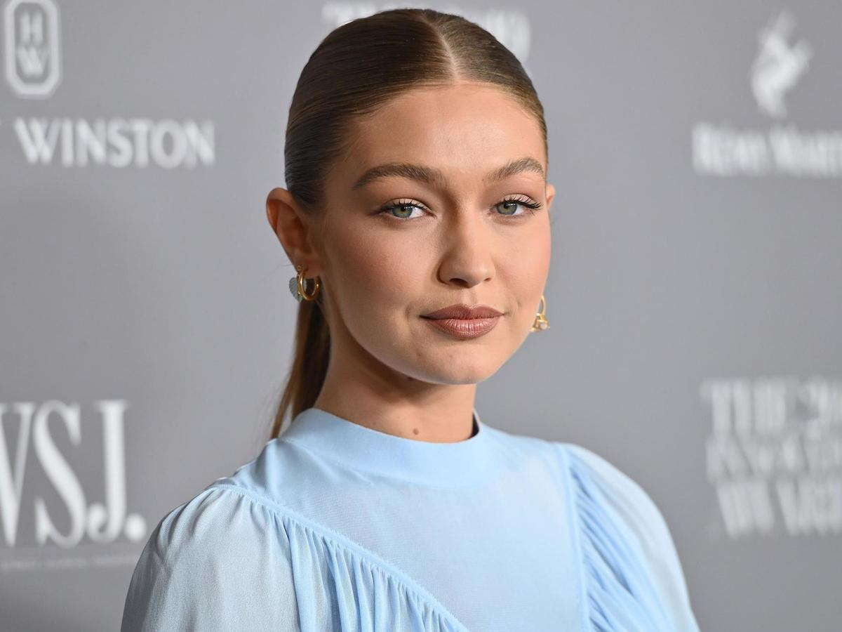 ‘Bà bầu’ Gigi Hadid phủ nhận nghi án phẫu thuật thẩm mỹ Ảnh 2