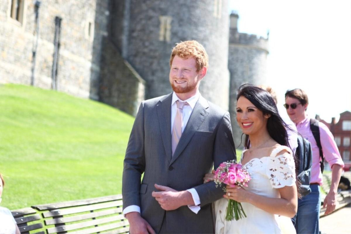 Cuộc sống của 'bản sao' Meghan hậu tuyên bố rời hoàng gia của vợ chồng Công tước xứ Sussex Ảnh 3