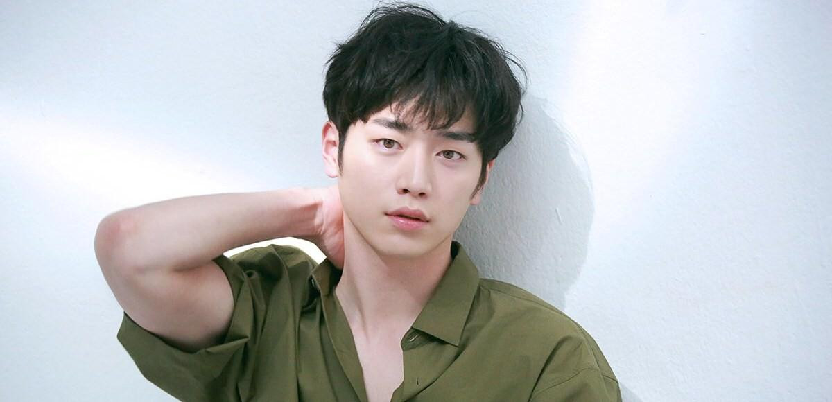 Những bí mật động trời: Song Joong Ki từng… ăn trộm socola khi tại ngũ, Park Seo Joon cực thích làm vận động viên bóng chày Ảnh 6