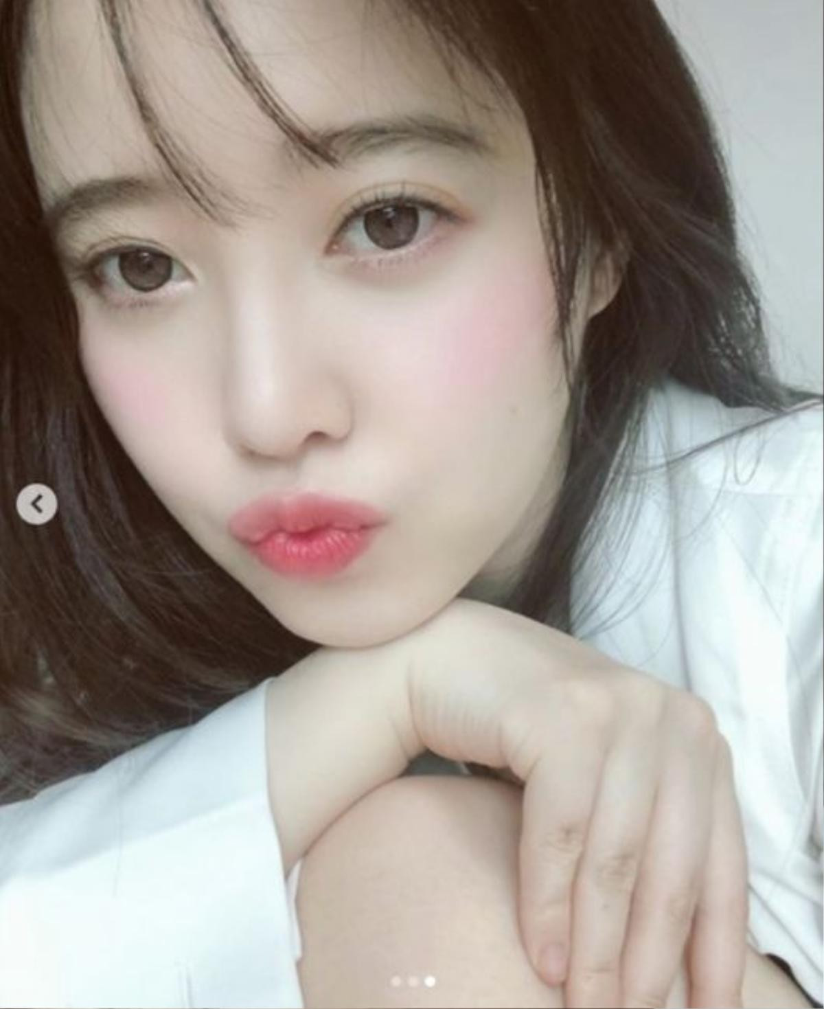 Goo Hye Sun giảm 10 kí và selfie trên instagram, cư dân mạng: 'Trông như Bạch Tuyết' Ảnh 3