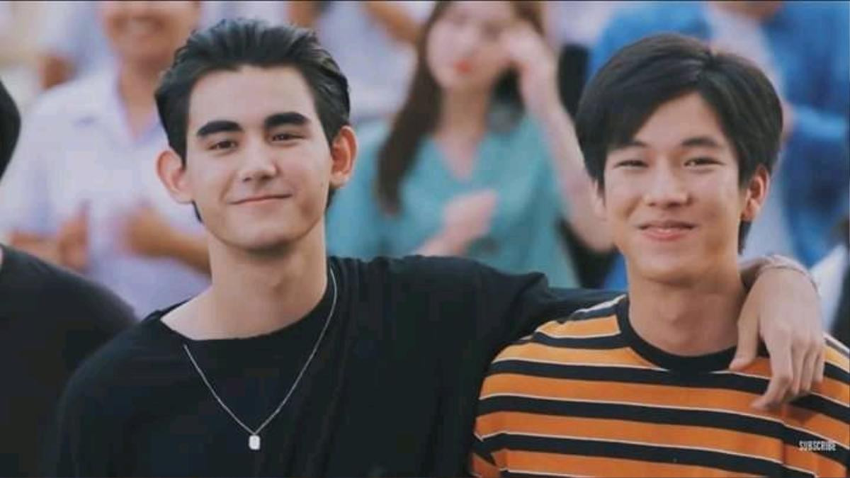 Anh em nhà Sarawat '2gether the series': Đã thích ai thì đeo đuổi đến cùng, trời sập cũng không chịu buông tay Ảnh 39