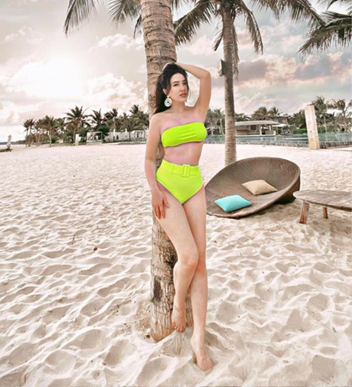 'Lầy lội' như Bảo Thy, 1 bộ bikini nhưng photoshop 4 màu để có chuỗi hình sống ảo cực đỉnh Ảnh 3