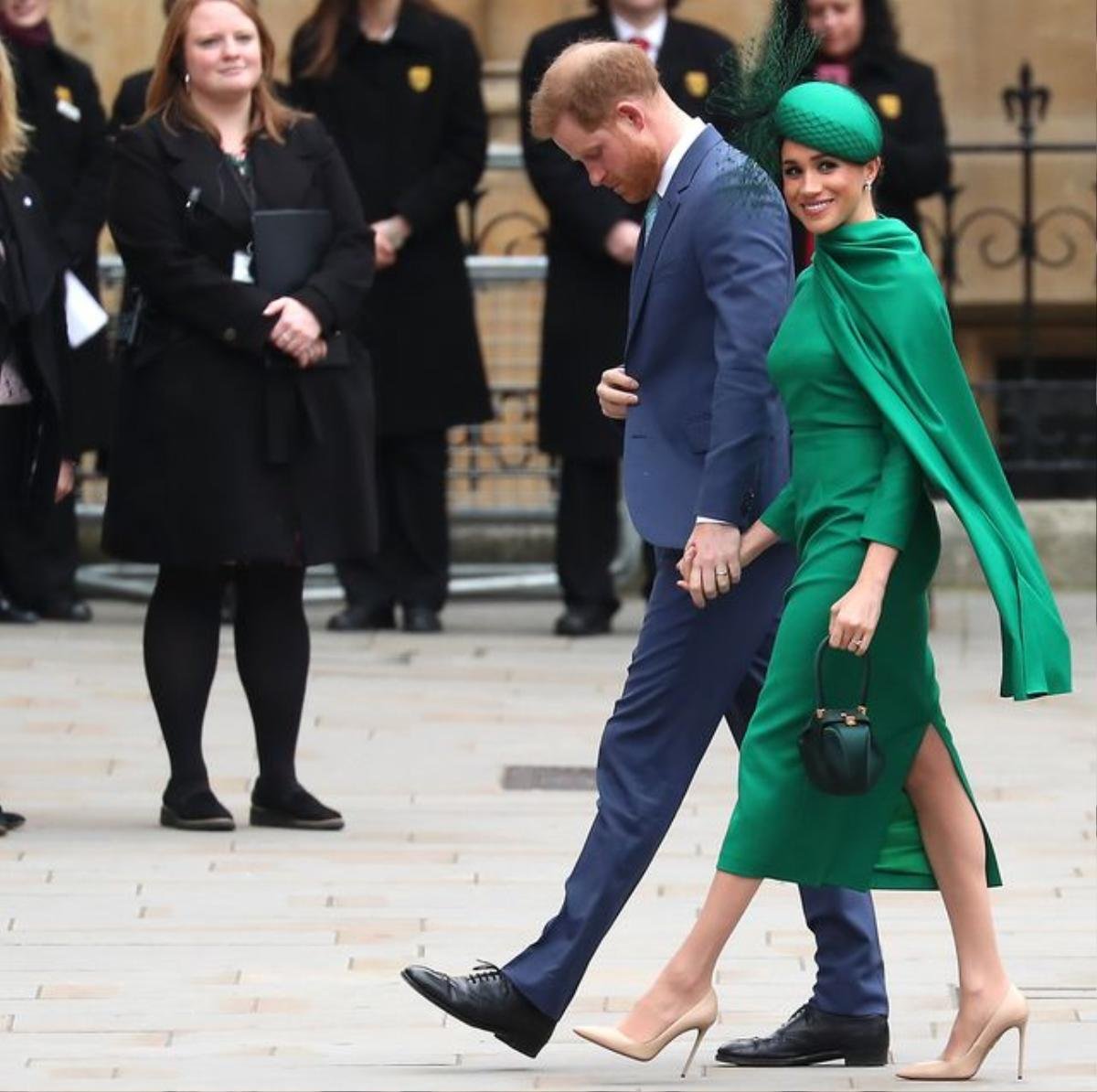 Ngoài váy vóc xa xỉ, Meghan Markle nhiều lần ghi điểm với streetstyle bình dân Ảnh 2