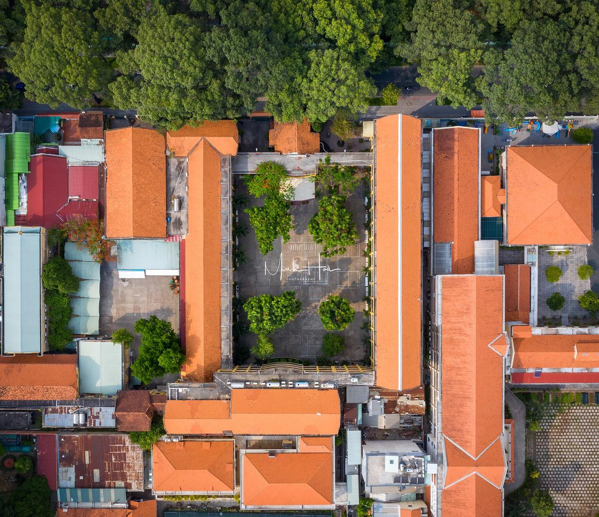 Vẻ đẹp nhuốm màu thời gian của ngôi trường THPT với kiến trúc Pháp đẹp nhất Sài Gòn Ảnh 17