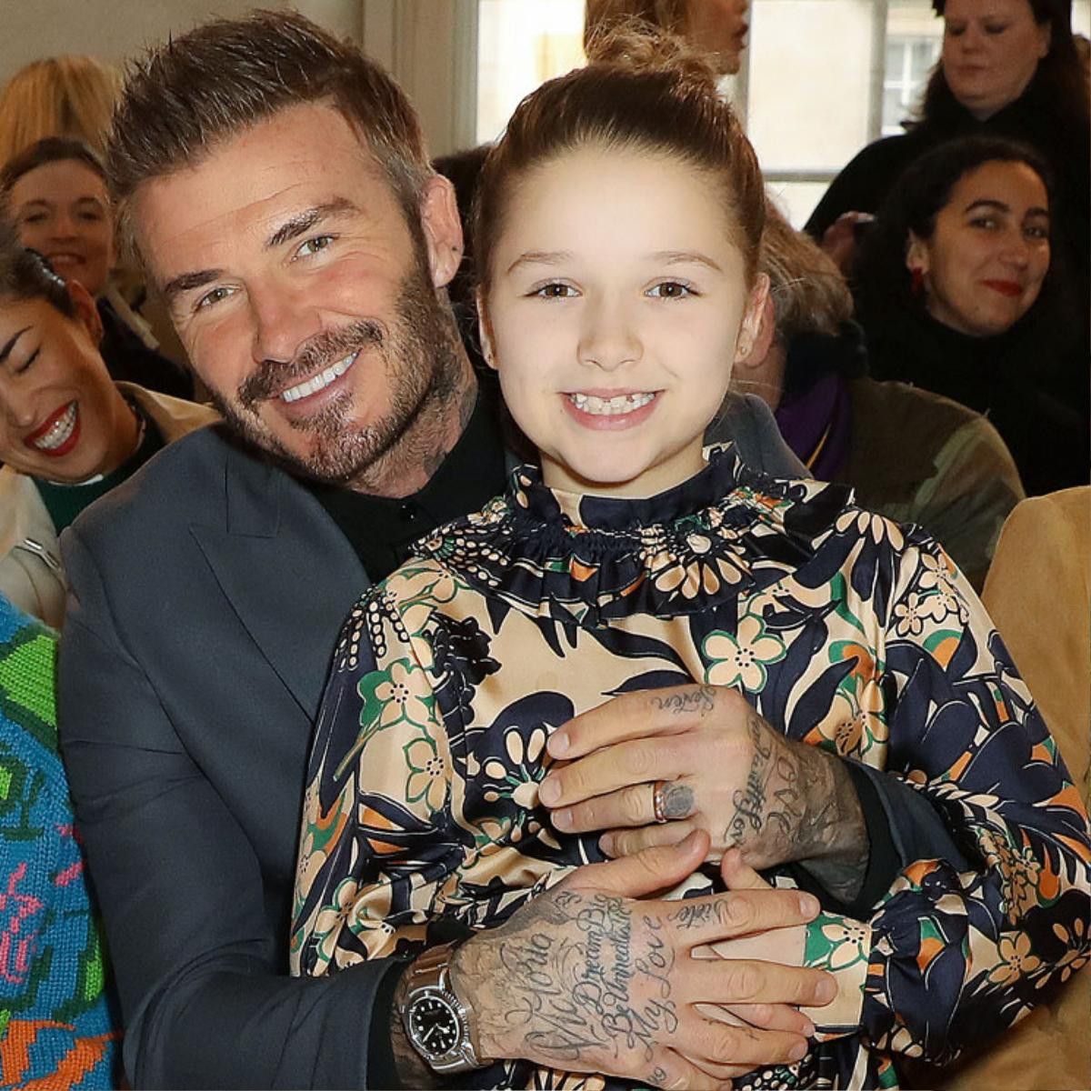 David Beckham hạnh phúc khoe món quà con gái út Harper dành tặng Ảnh 2