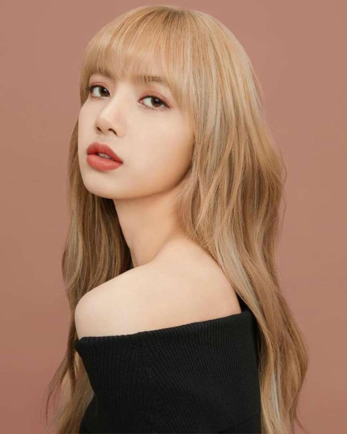 Những khoảnh khắc làm nên 'thương hiệu' Lisa (BlackPink): Xem xong không 'đổ gục' thì hơi phí! (P.1) Ảnh 1