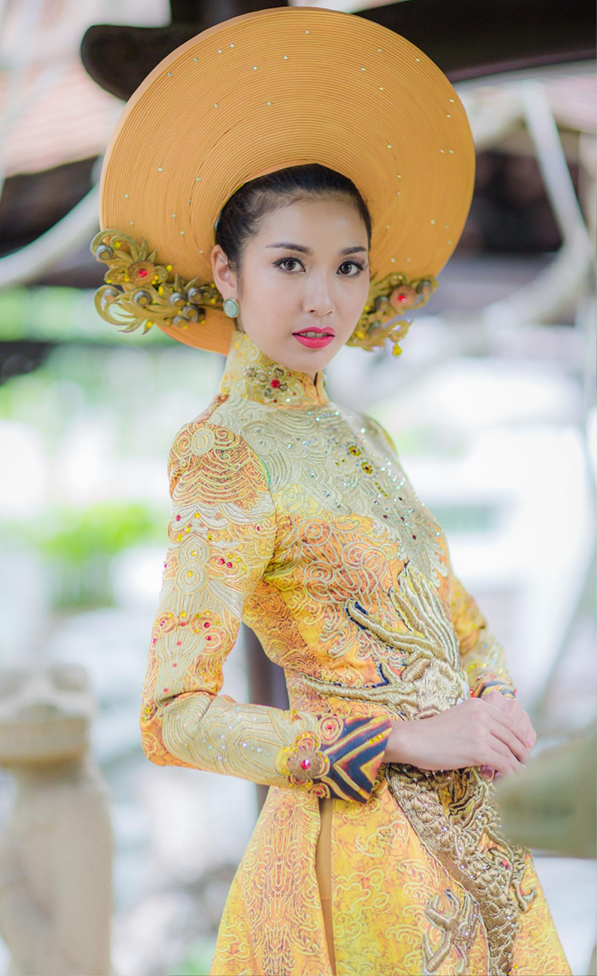 10 National Costume vàng rực đẹp nhất lịch sử: Phương Khánh - Tường San chiến thắng vẻ vang Ảnh 12