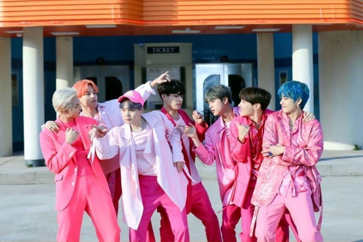 MV 'Boy With Luv' chạy nước rút rinh thành tích lượt view mới cho BTS Ảnh 4