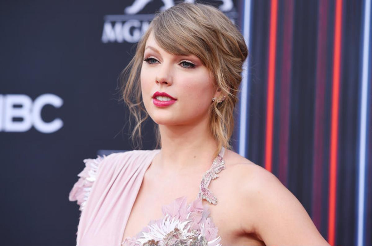 Top10 nghệ sĩ nữ giàu nhất thế giới: Taylor Swift chỉ xếp ở thứ 7, đứng đầu chính là… Ảnh 15