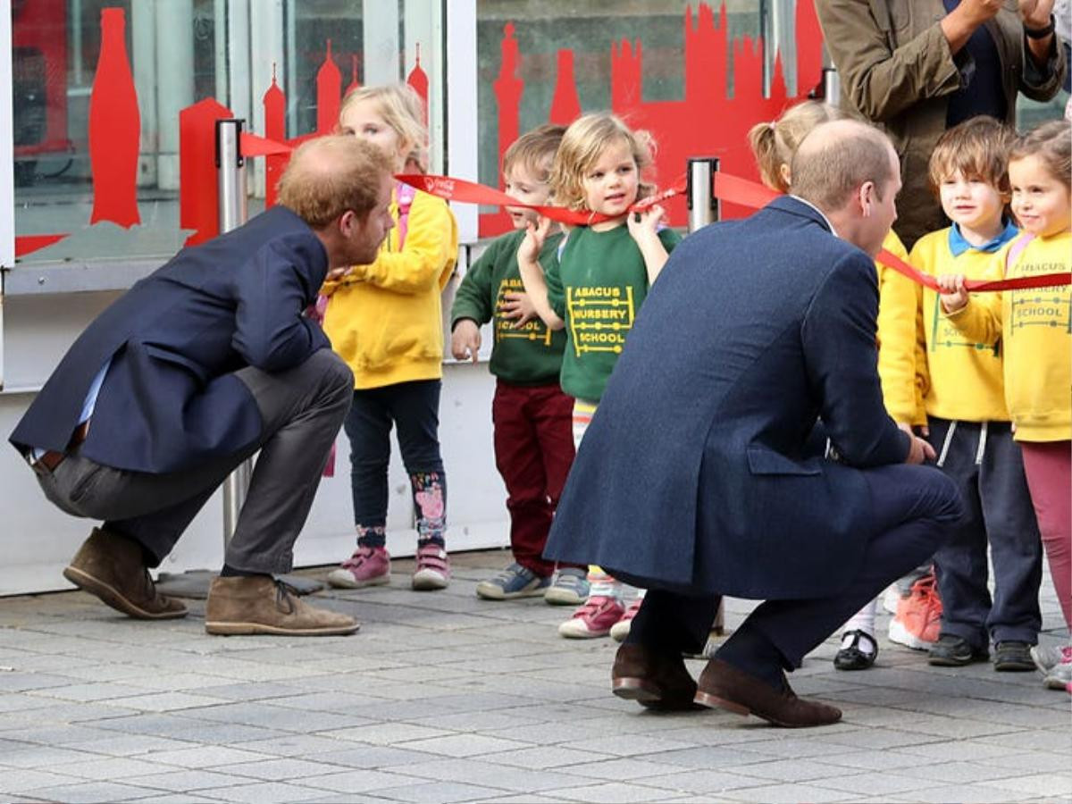 Cách Hoàng tử William và Harry trân trọng lưu giữ ký ức về mẹ Ảnh 21