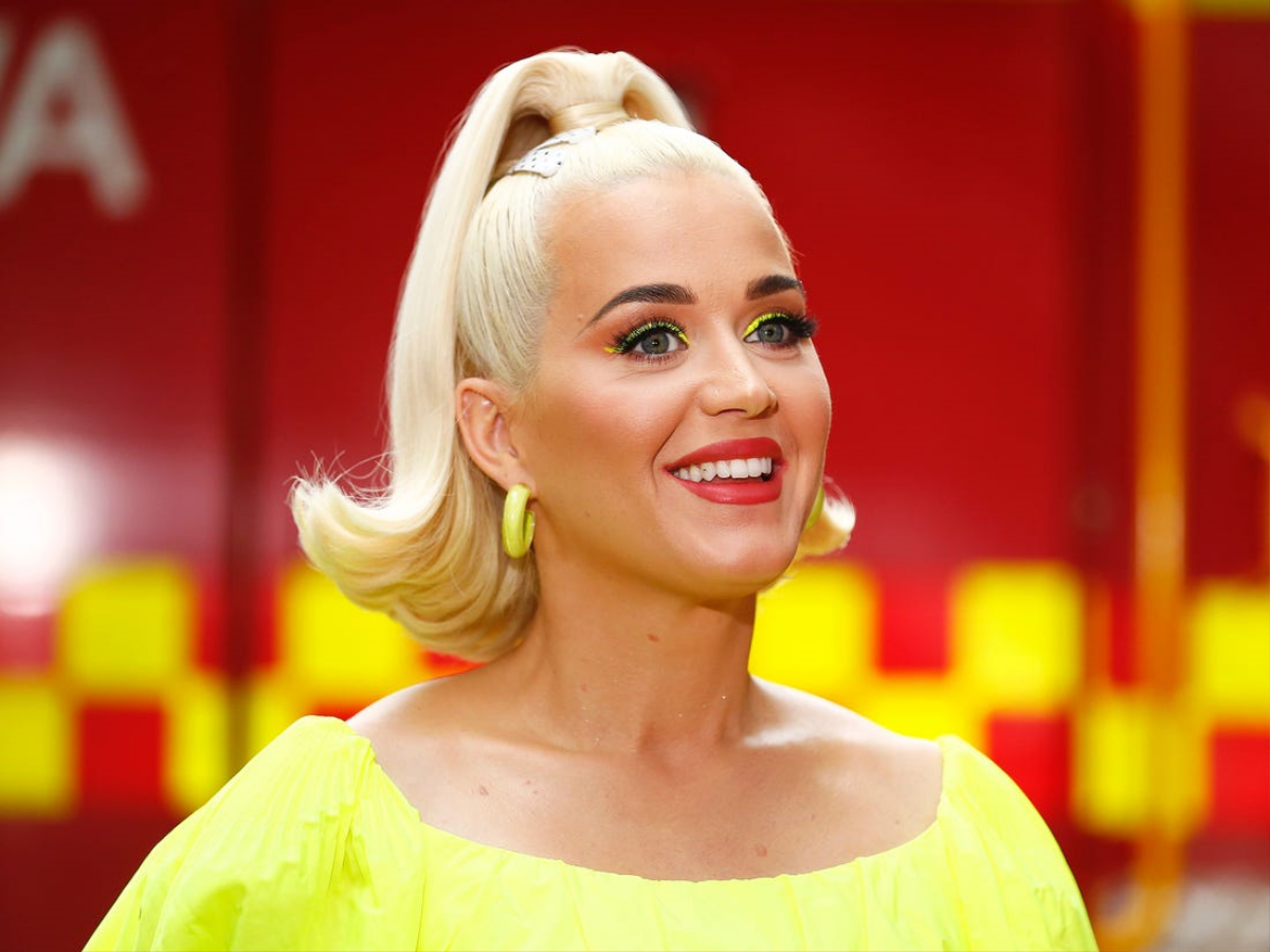 Có ai như Katy Perry: Bụng bầu 8 tháng nhưng vẫn trình diễn 'tưng bừng hoa lá' thế này? Ảnh 5