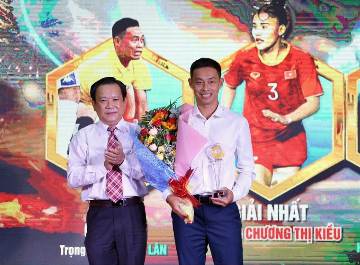 HLV Mai Đức Chung và Chương Thị Kiều được vinh danh tại giải Fair Play Ảnh 2