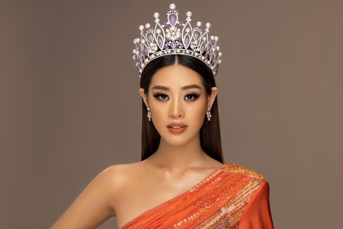 Khánh Vân 'thả xích' bộ ảnh mới đầy khí chất, dàn đối thủ Miss Universe 2020 phải dè chừng Ảnh 4