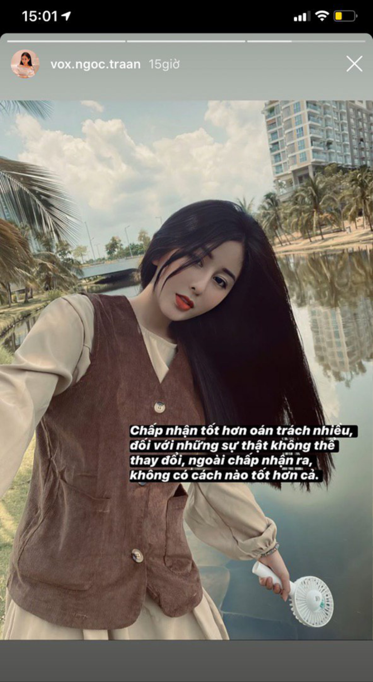 Đăng story đầy tâm trạng nhưng hotgirl Võ Ngọc Trân lại gây chú ý với gương mặt khác lạ Ảnh 1