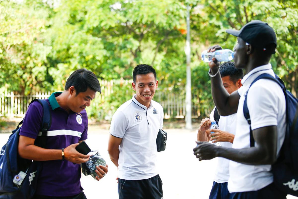 CLB Hà Nội di chuyển vào Hà Tĩnh chuẩn bị cho vòng 4 V.League Ảnh 4