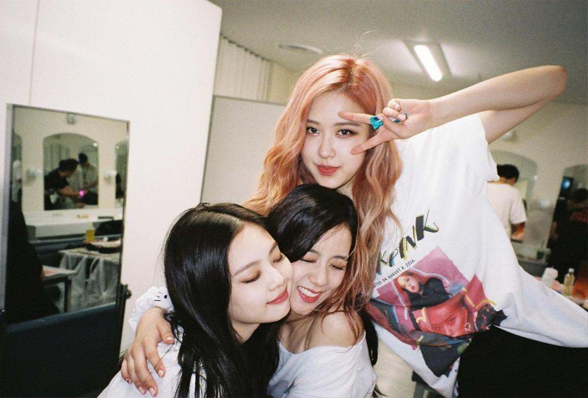 Sau Lisa, các thành viên còn lại của BlackPink đã sẵn sàng cho kế hoạch 'Trung tiến' Ảnh 4