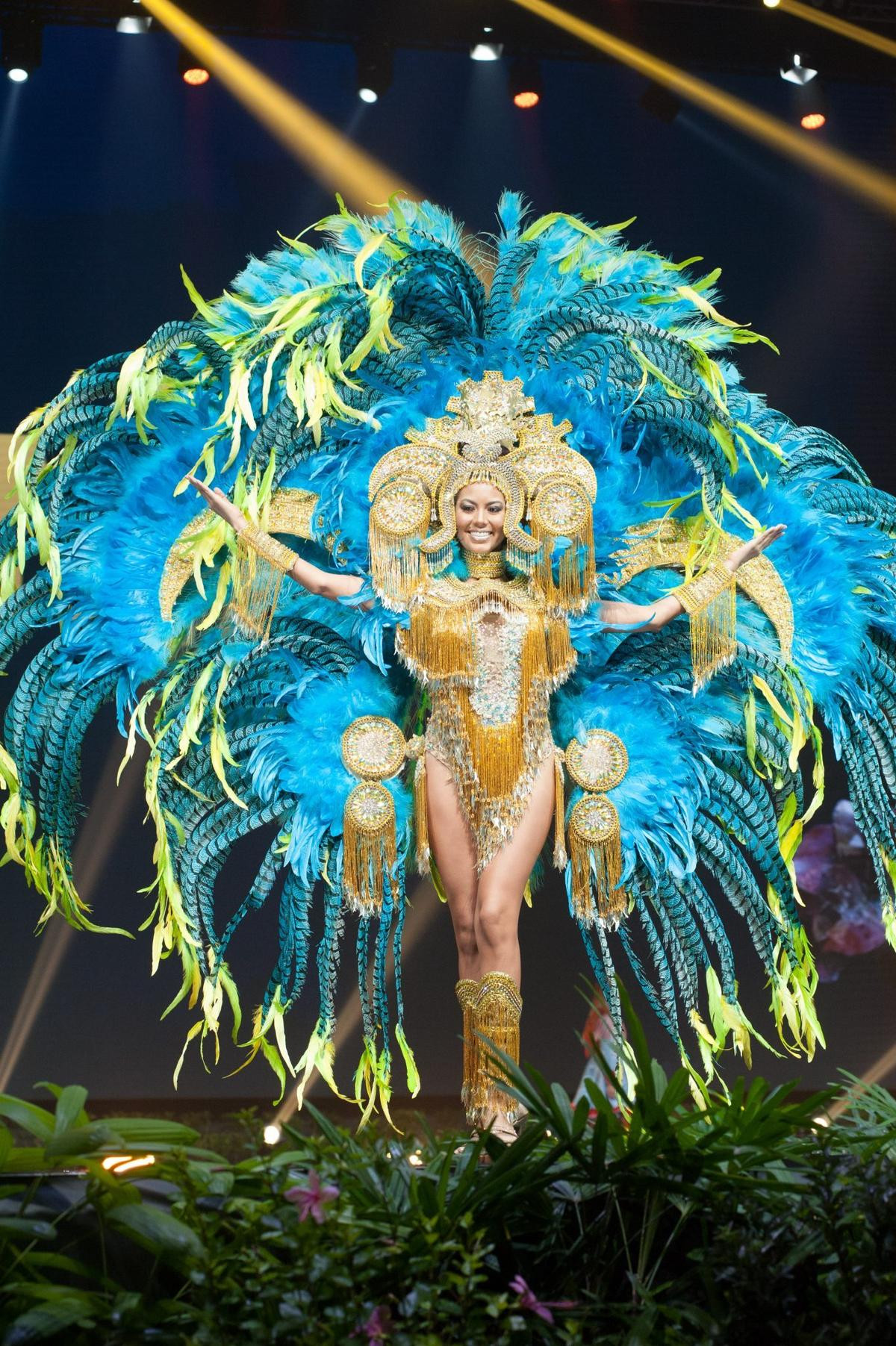 National Costume sắc xanh đẹp nhất: Đỗ Mỹ Linh - Tiểu Vy tỏa sáng tại Miss World, Hoàng Hạnh 'giật' huy chương Ảnh 3