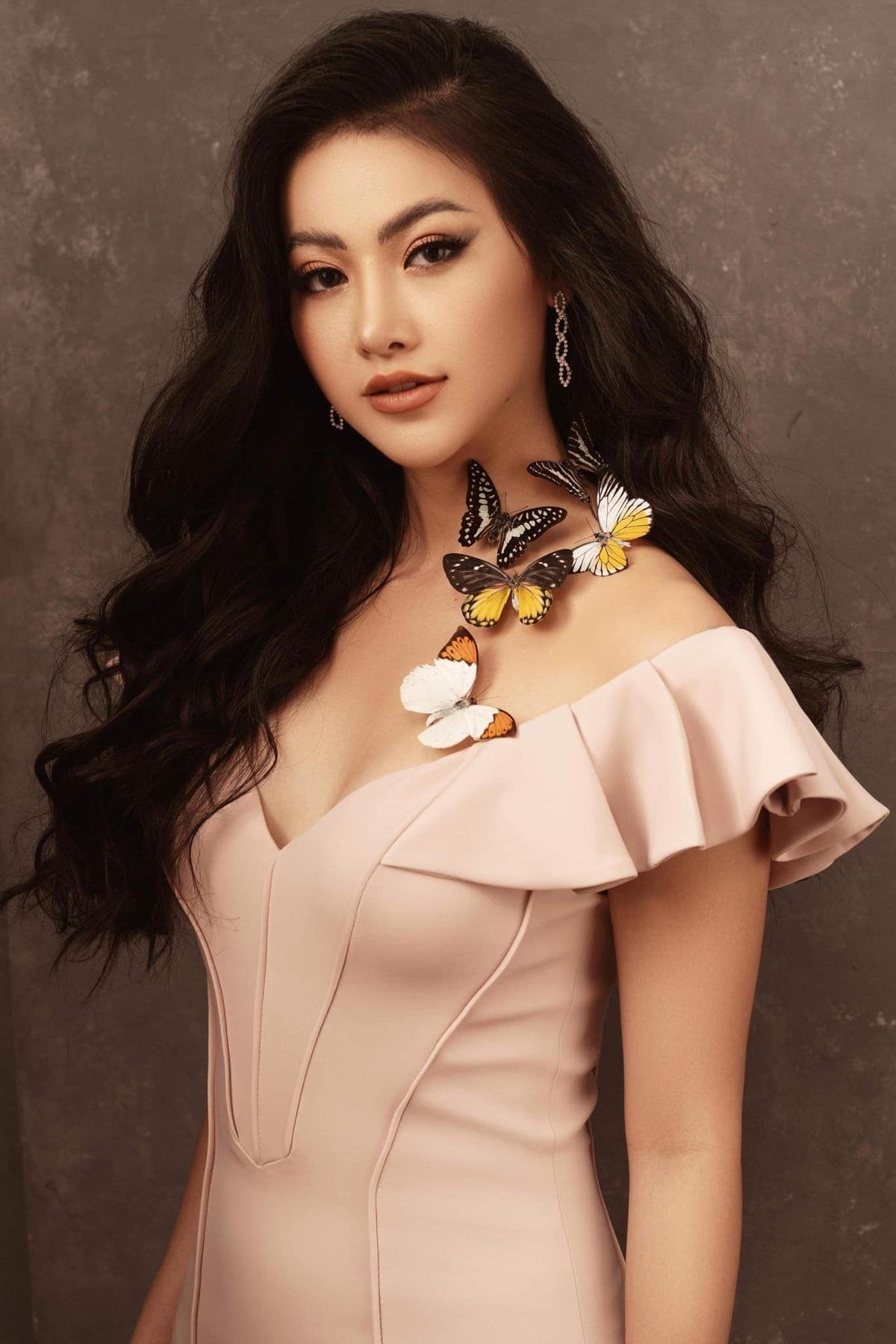 Phương Khánh lọt Top 5 Miss Earth đẹp nhất thập kỉ, Tường San hạng 35 Miss International Ảnh 2